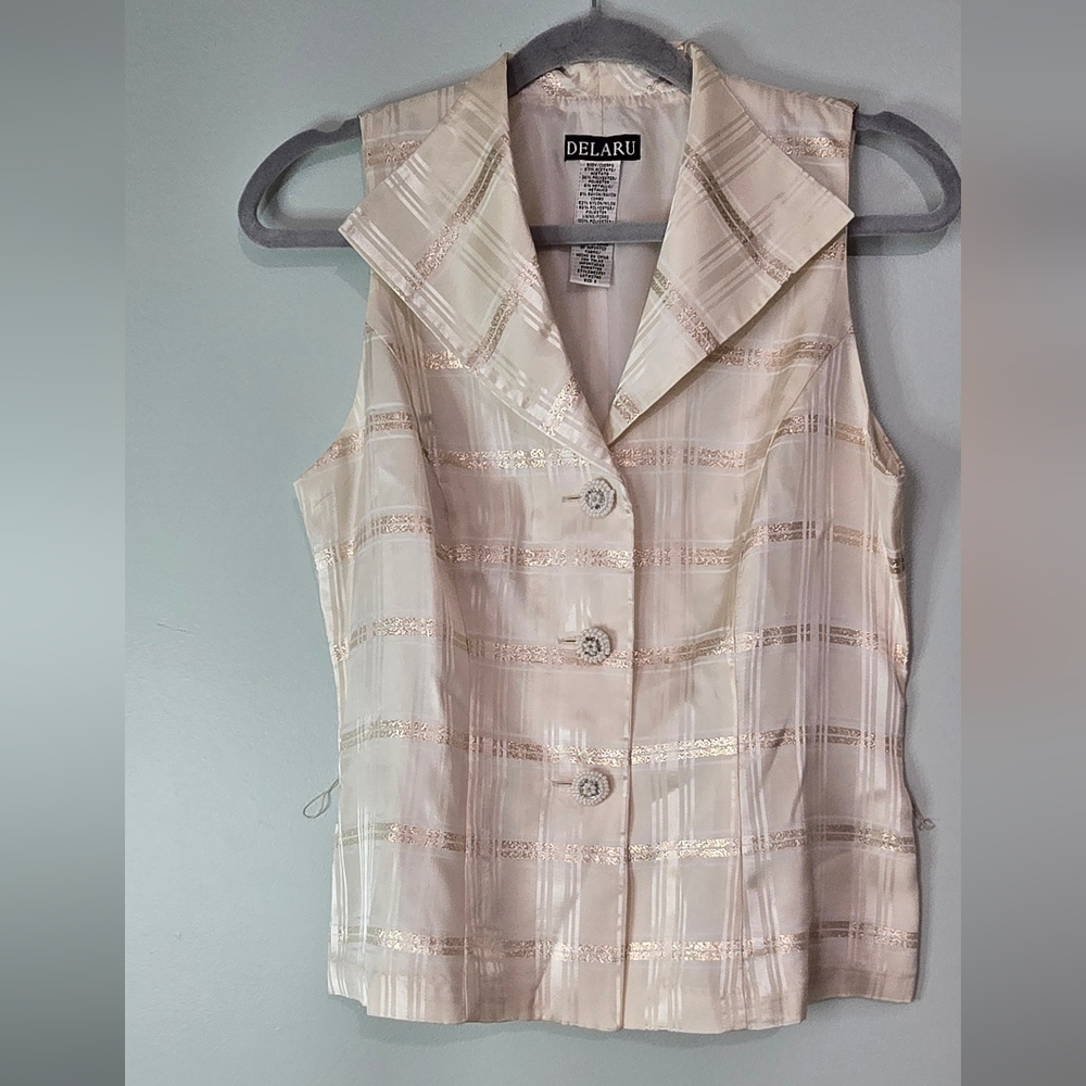 Delaru button up sleeveless shirt white and gold